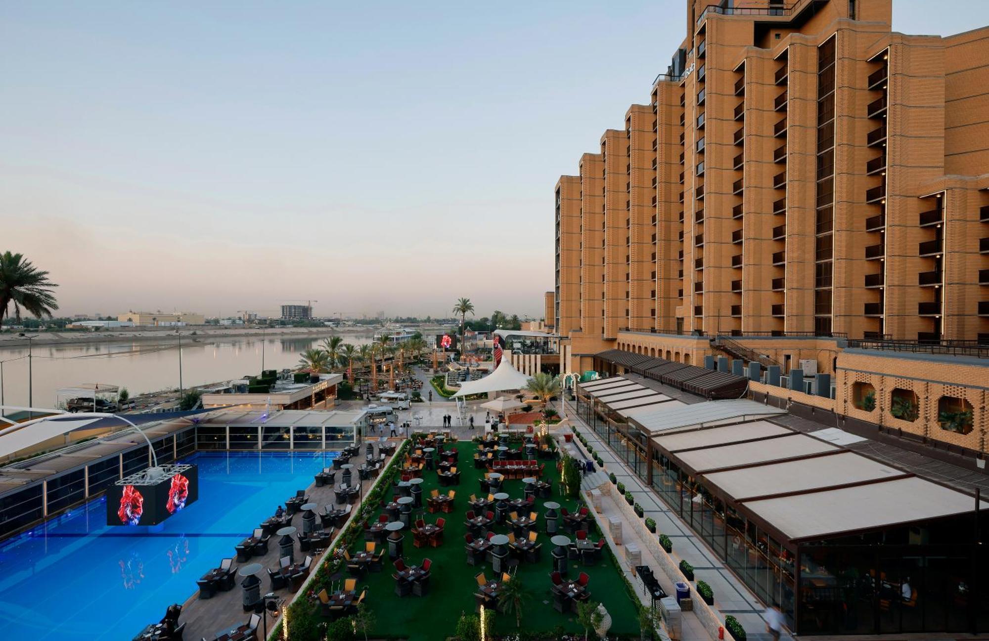 Babylon Rotana Hotel Baghdad Bagian luar foto