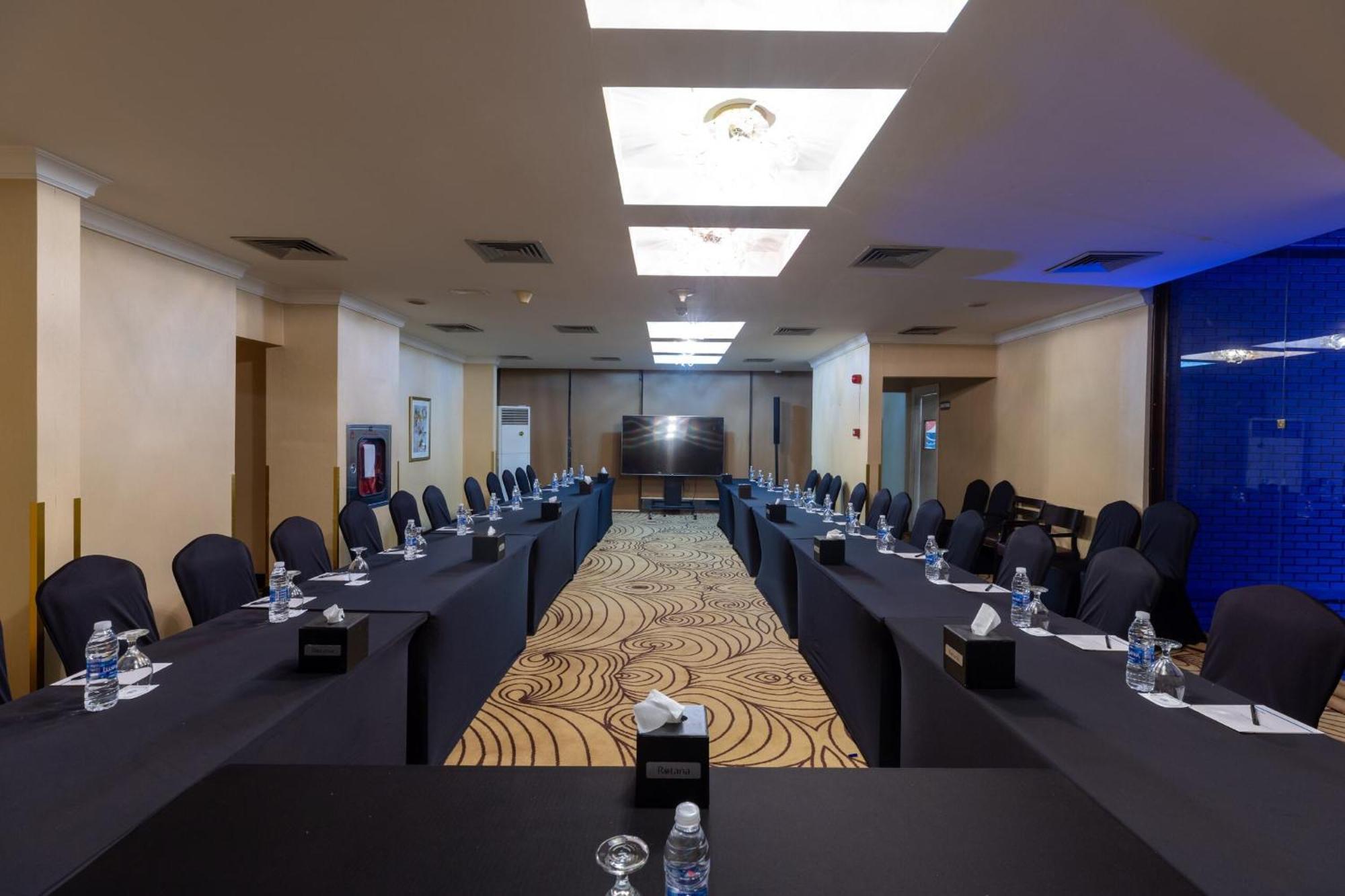 Babylon Rotana Hotel Baghdad Bagian luar foto